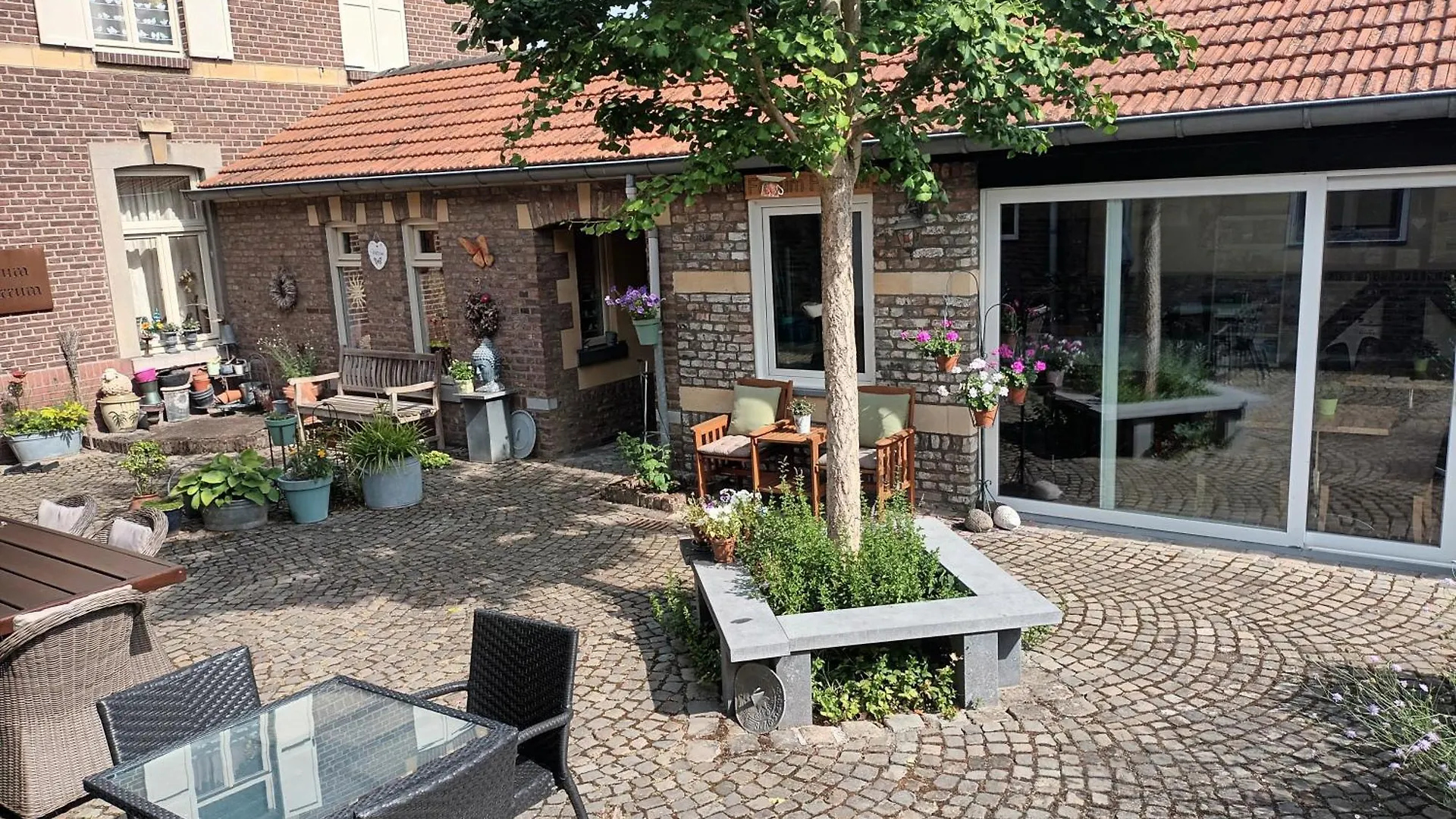 Ferrum Ferrum Valkenburg aan de Geul Couette-café